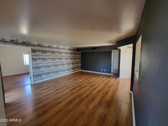 Building Photo - 13035 N 34th St