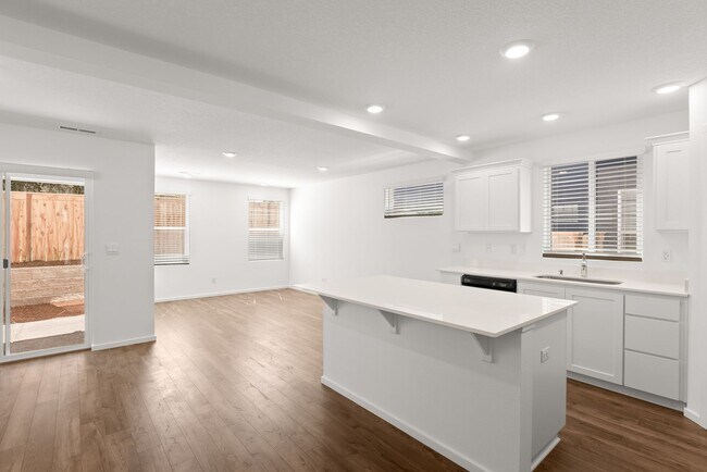 Building Photo - Brand new 3 Bedroom 2 Bath Beautiful Singl...