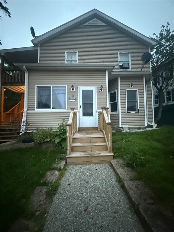 Primary Photo - 15 Oakes Ave