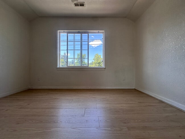 Photo - 3100 SE 122nd Ave Apartment