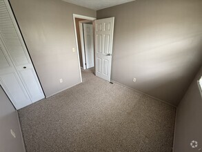 Building Photo - 1382 Northfield Dr