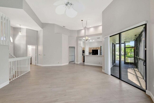 Foto del edificio - 2456 Treasure Isle Dr