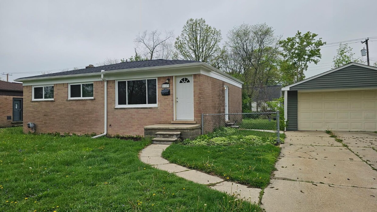 Primary Photo - 1223 Deering St