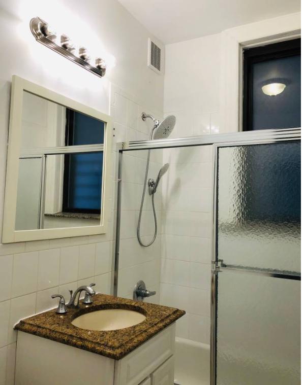 Foto del edificio - 25-03 40th Avenue