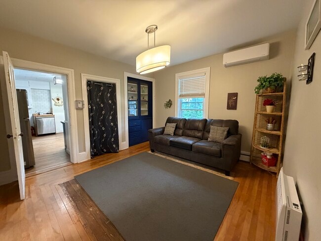 Building Photo - Apartment for Rent