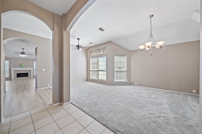 Building Photo - 11843 Leaf Oak Dr