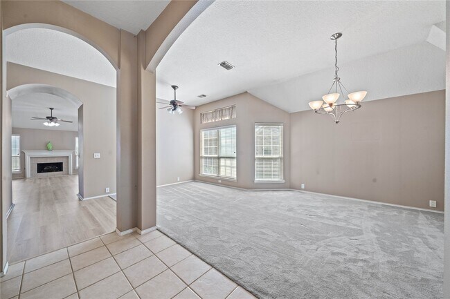 Foto del edificio - 11843 Leaf Oak Dr