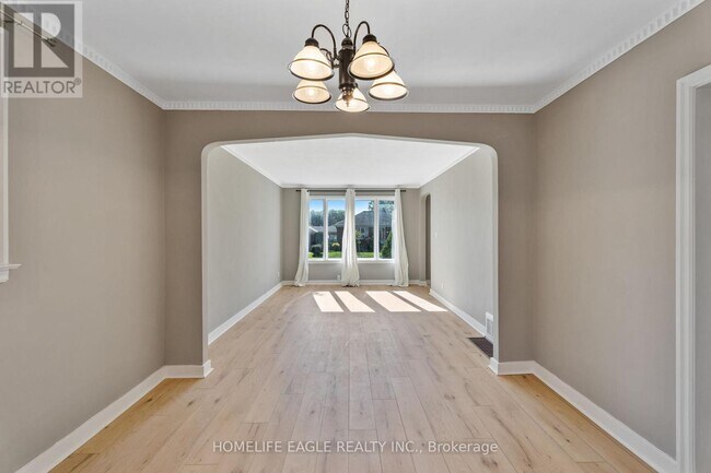 Building Photo - 46 Athol Ave