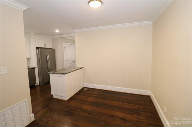 Building Photo - 2227 Celia Ave