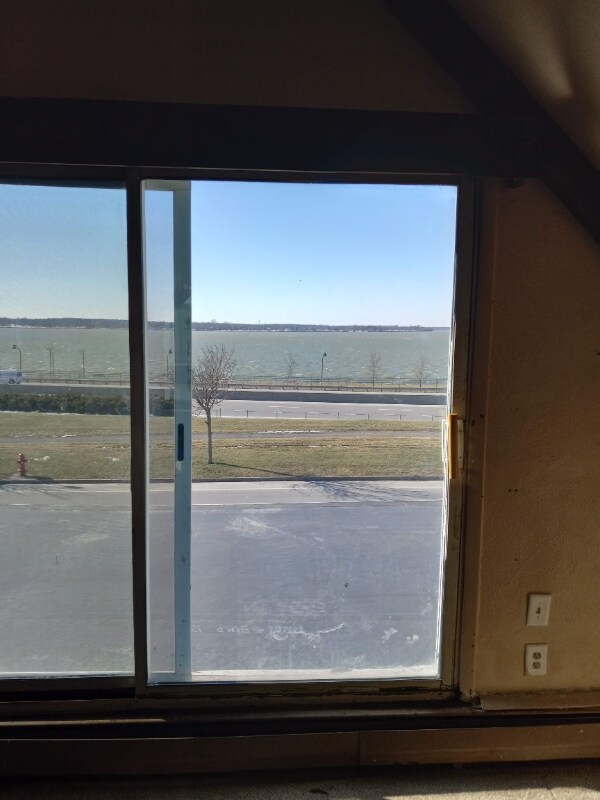 2371 Niagara St Unit upper, Buffalo, NY 14207 Apartment for Rent in