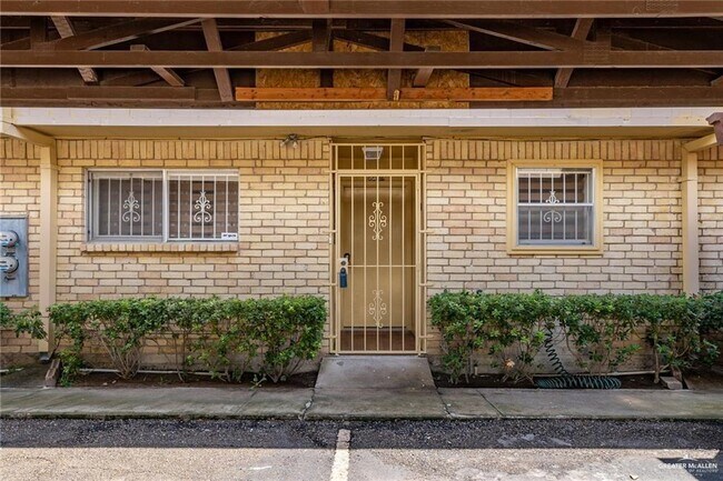 Foto del edificio - 200 E Yuma Ave