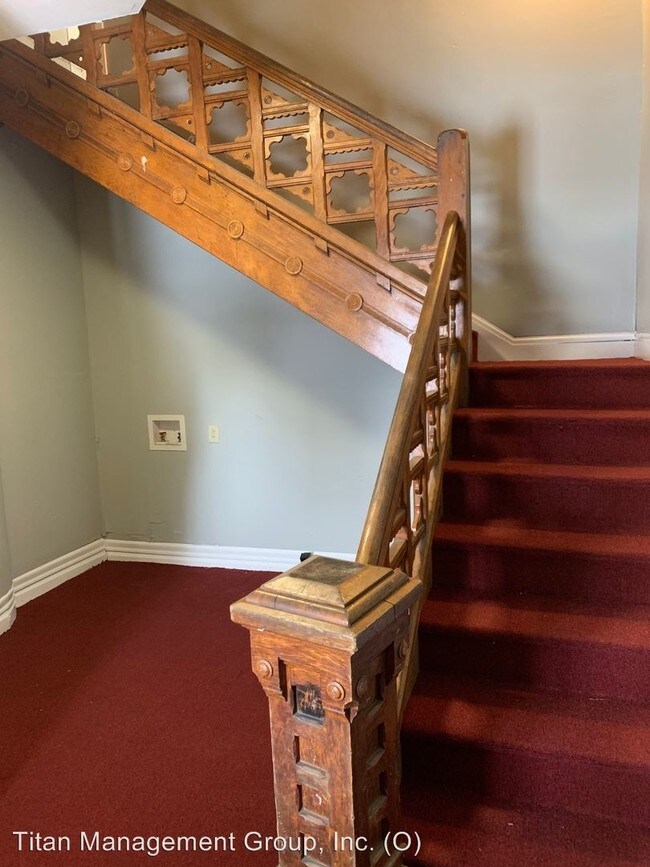 Foto del edificio - 452 S Main St