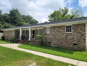Building Photo - 7030-7032 Patterson Rd