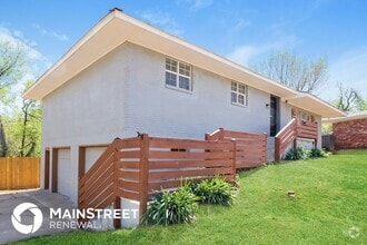 Building Photo - 6332 NW 58th Terrace