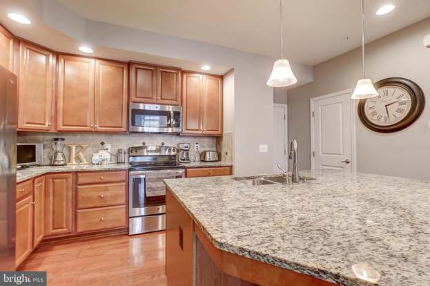 Kitchen - 14216 Haro Trl