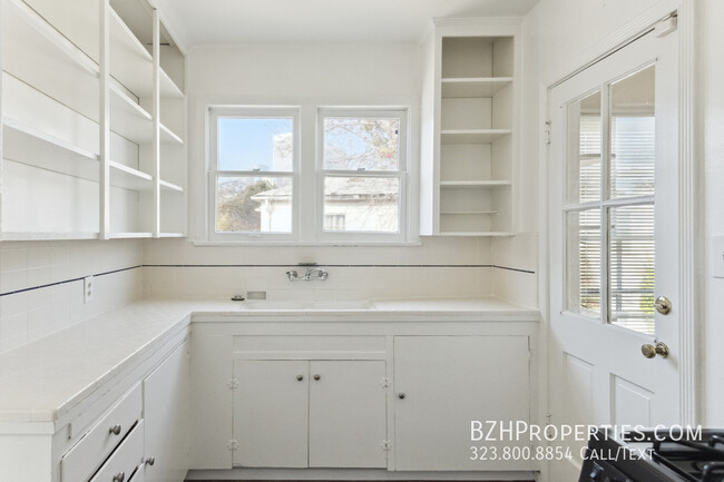 Foto del edificio - Charming 1Bed 1Bath In Beverly Hills