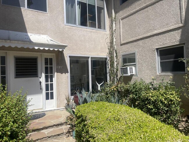 Foto del edificio - 1147 Westmoreland Ave
