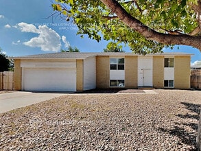 Building Photo - 16265 E Hamilton Pl