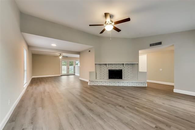 Building Photo - 441 Willow Springs Dr