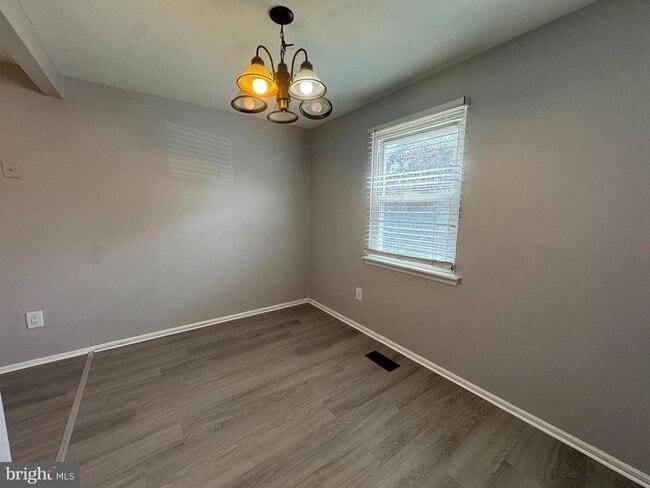 Foto del edificio - 13014 Blakeslee Dr