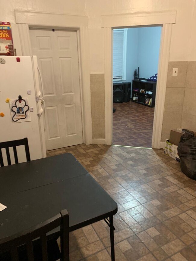 Foto del edificio - 152 8th St Apt 1