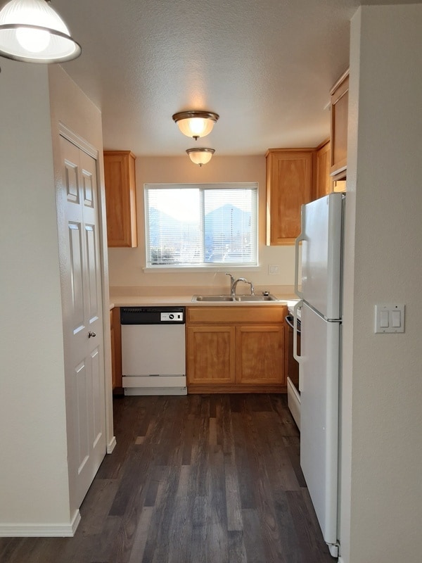 Foto del edificio - 1872 NE Fairview Ave