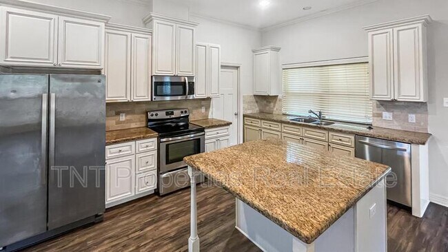 Building Photo - 1306 Milner Dr