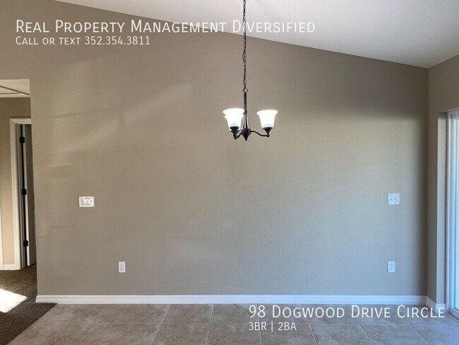 Foto del edificio - 98 Dogwood Dr Cir