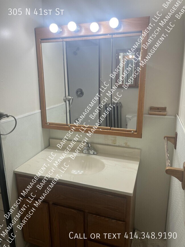 Foto del edificio - 305 N 41st St