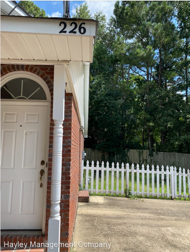 Foto del edificio - 3 br, 2 bath House - 226 Kellie Lane