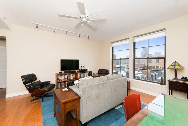 Foto del edificio - 535 Harrison Ave