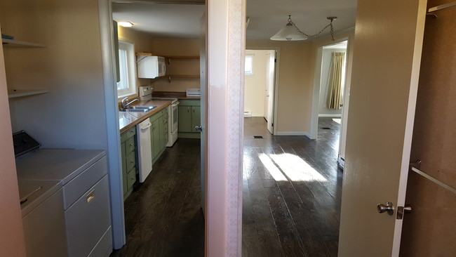 Laundry/Kitchen - 172 Chicora Rd