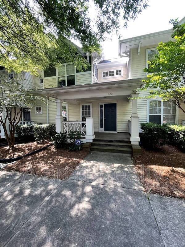 Foto principal - 1120 W 1st St