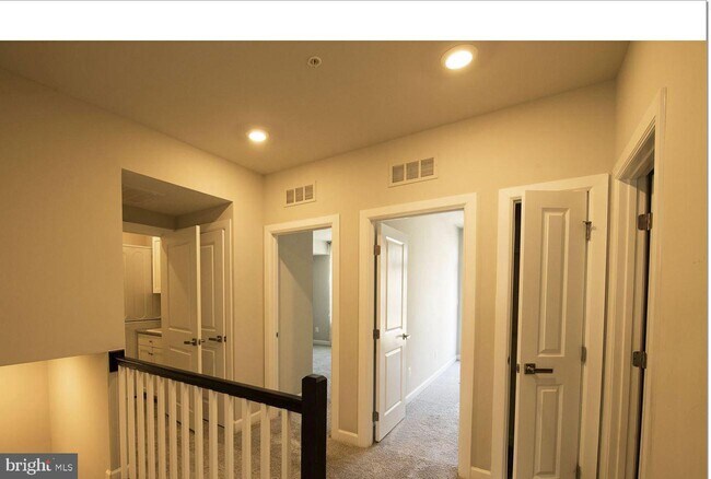 Building Photo - 13214 Woodland Park Rd