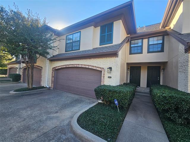 Foto del edificio - 5950 Lindenshire Ln