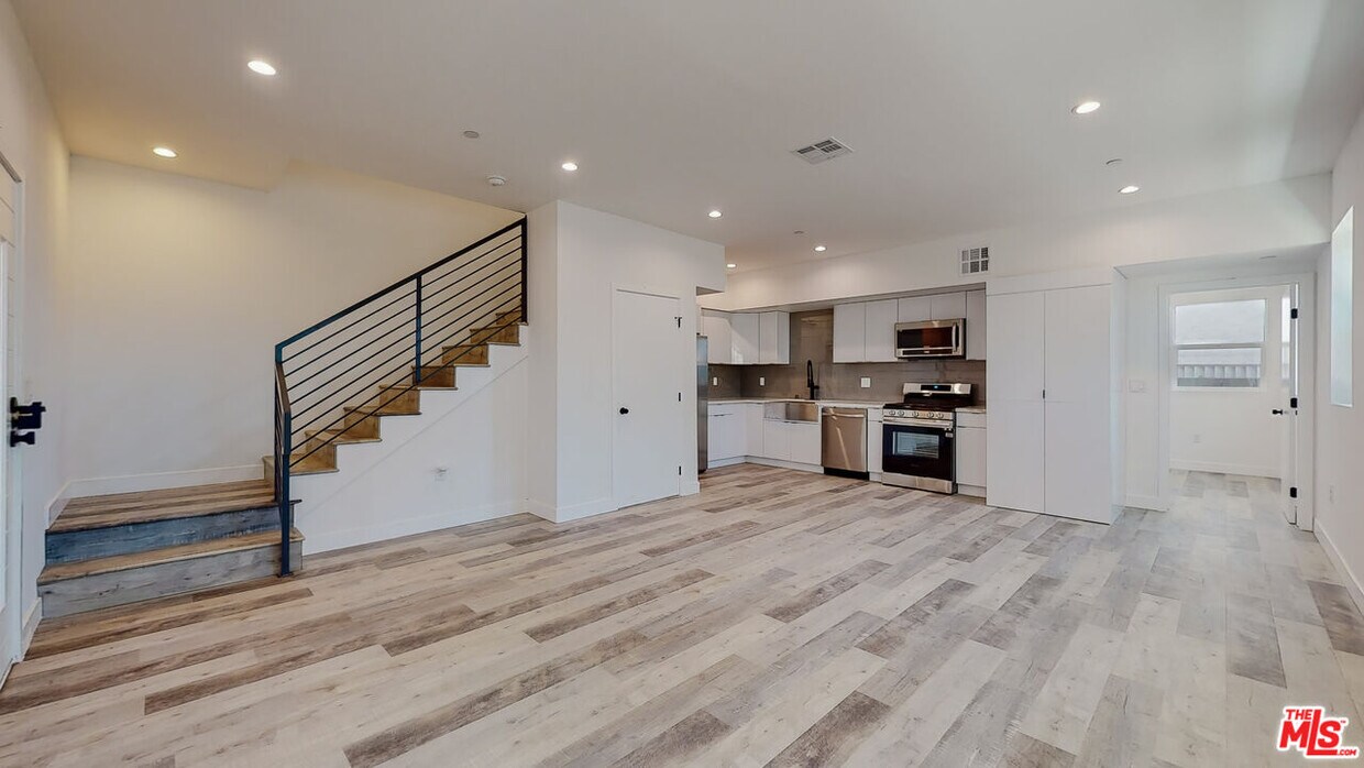 Foto principal - 236 N Burlington Ave