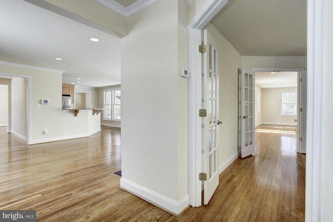 Foto del edificio - 8006 Aberdeen Rd