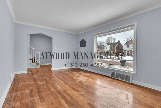 Building Photo - This beautifully updated 3-bedroom, 2-bath single-family home is ready for move-in!