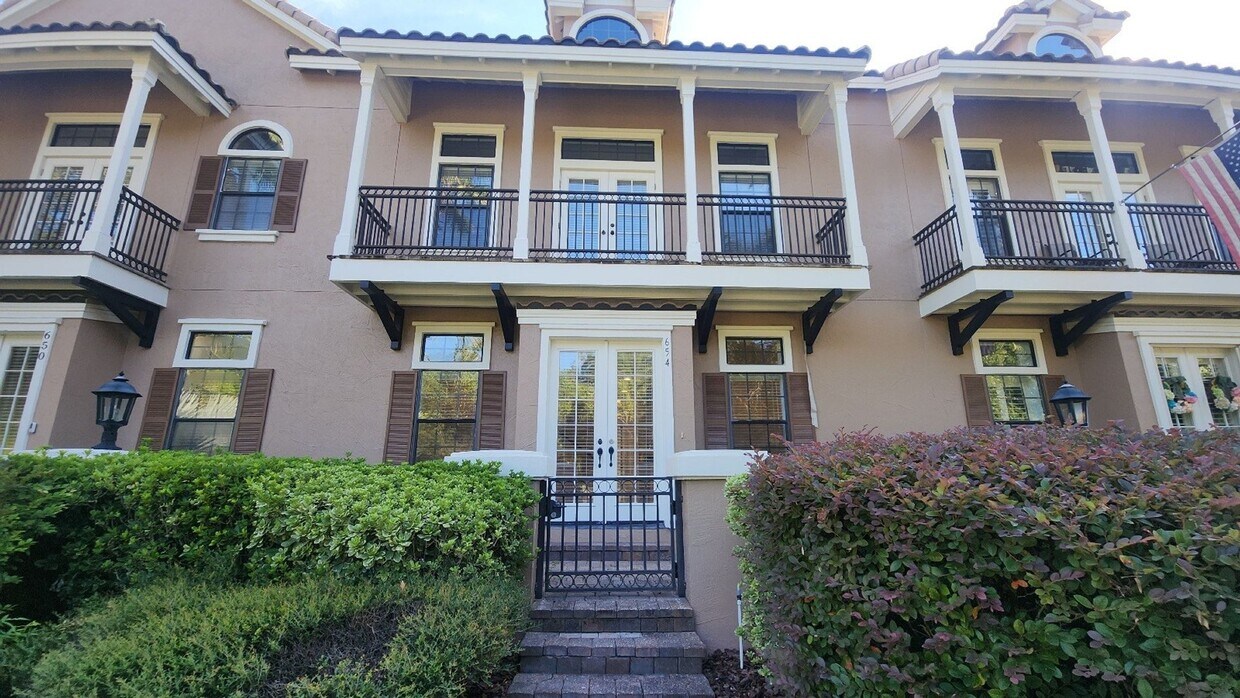 Primary Photo - Absolutely Stunning 4 Bed 3.5 bath in Pale...