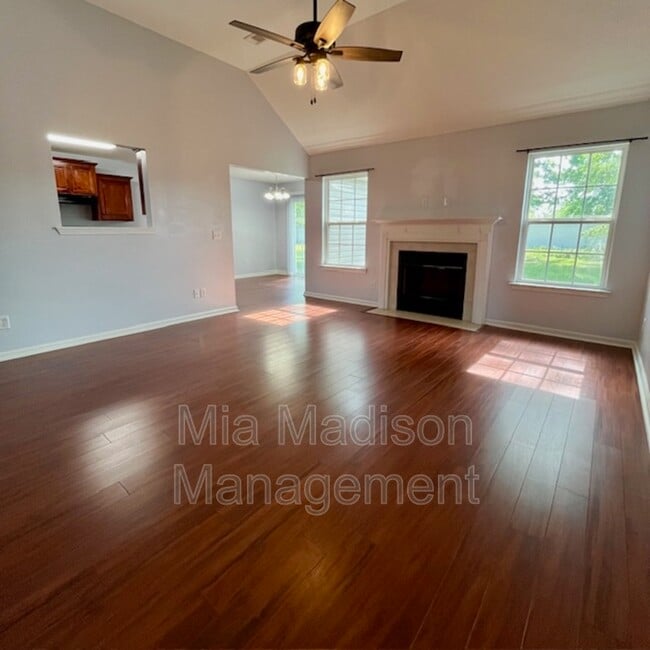 Building Photo - 275 Abigail Cir