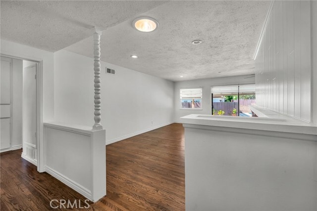 Foto del edificio - 6139 Tampa Ave