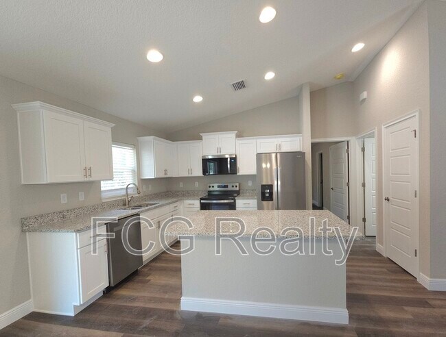 Foto del edificio - 8183 N Dyke Way