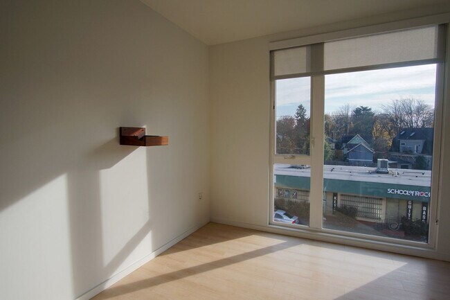 Foto del edificio - Modern 3rd Floor Studio with D/W & Washer/...