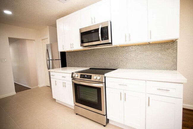 Building Photo - 5415 Palmer St