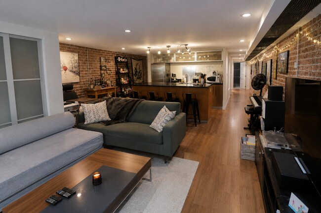 Foto del edificio - 1457 Chapin St NW