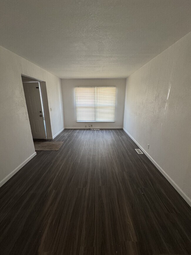 Foto del edificio - 2329 S Belmont St