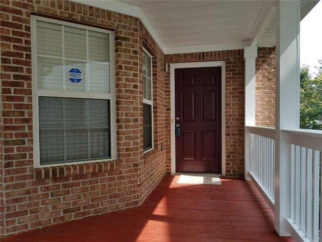 Foto del edificio - 2752 Mamie Ln