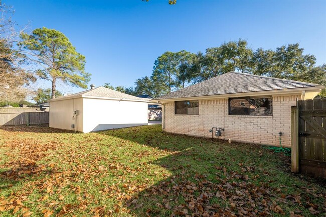 Building Photo - 2830 Pecan Ridge Dr