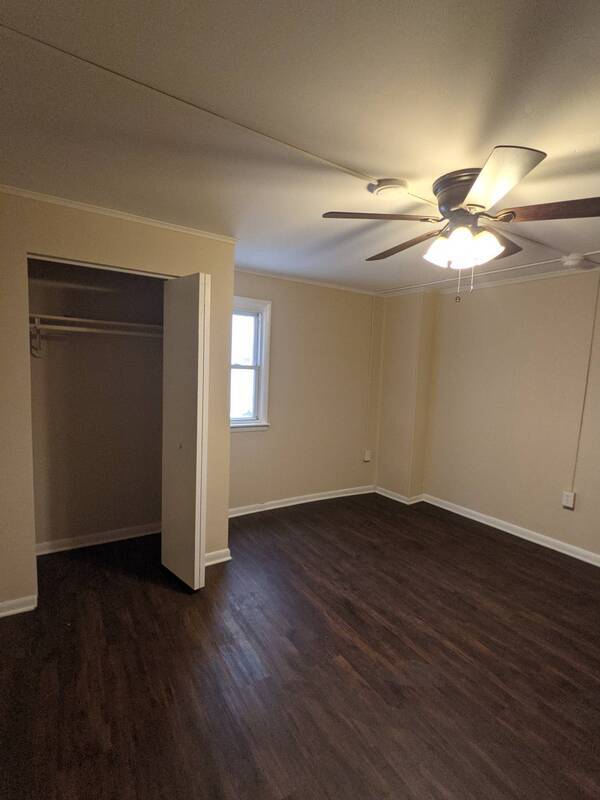 Building Photo - 242 S Potomac St
