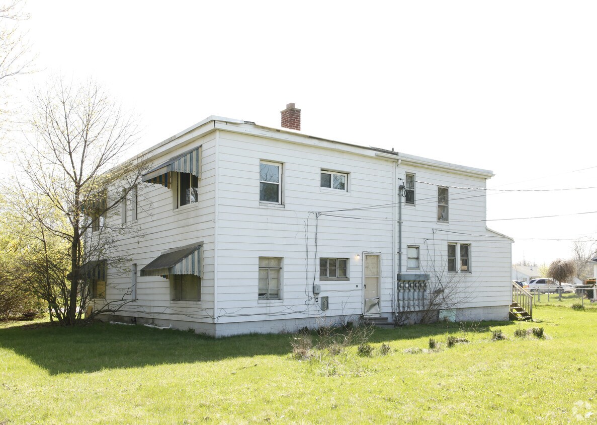 11014 Whitehorn St, Romulus, MI 48174 Apartments in Romulus, MI